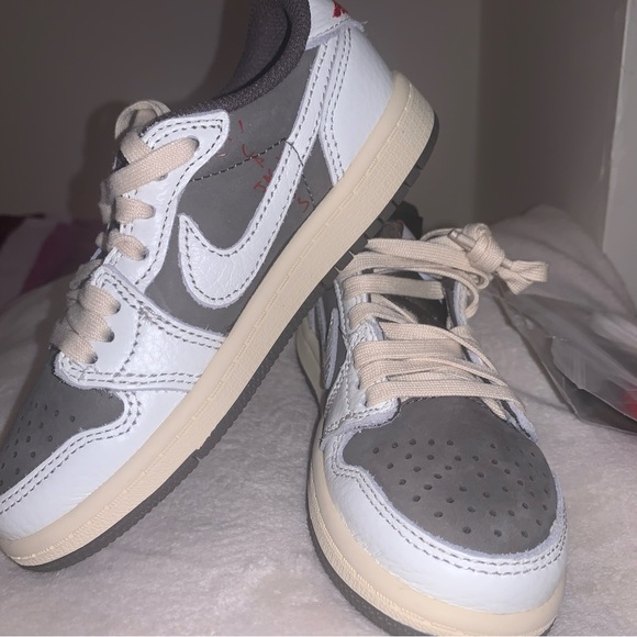Travis Scott x Air Jordan 1 Low OG PS 'Reverse Mocha' - Picture 3 of 3